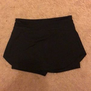 Black skort